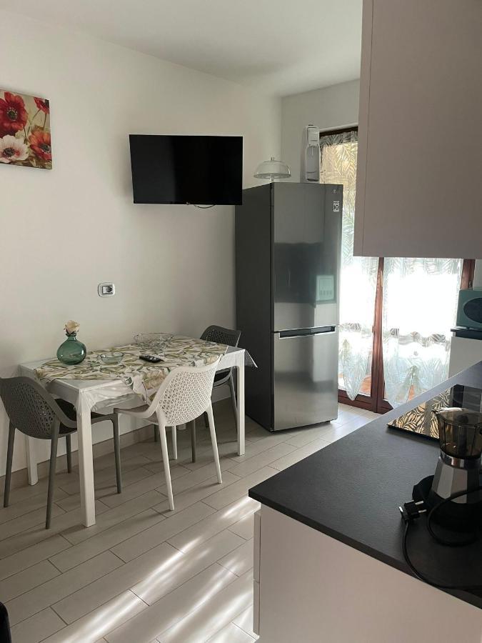 Casa Vacanze Collina Del Lago パストレンゴ エクステリア 写真